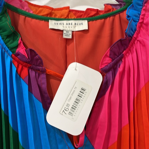 Colorful flowy dress with belt option. New with tags. - Picture 2 of 3